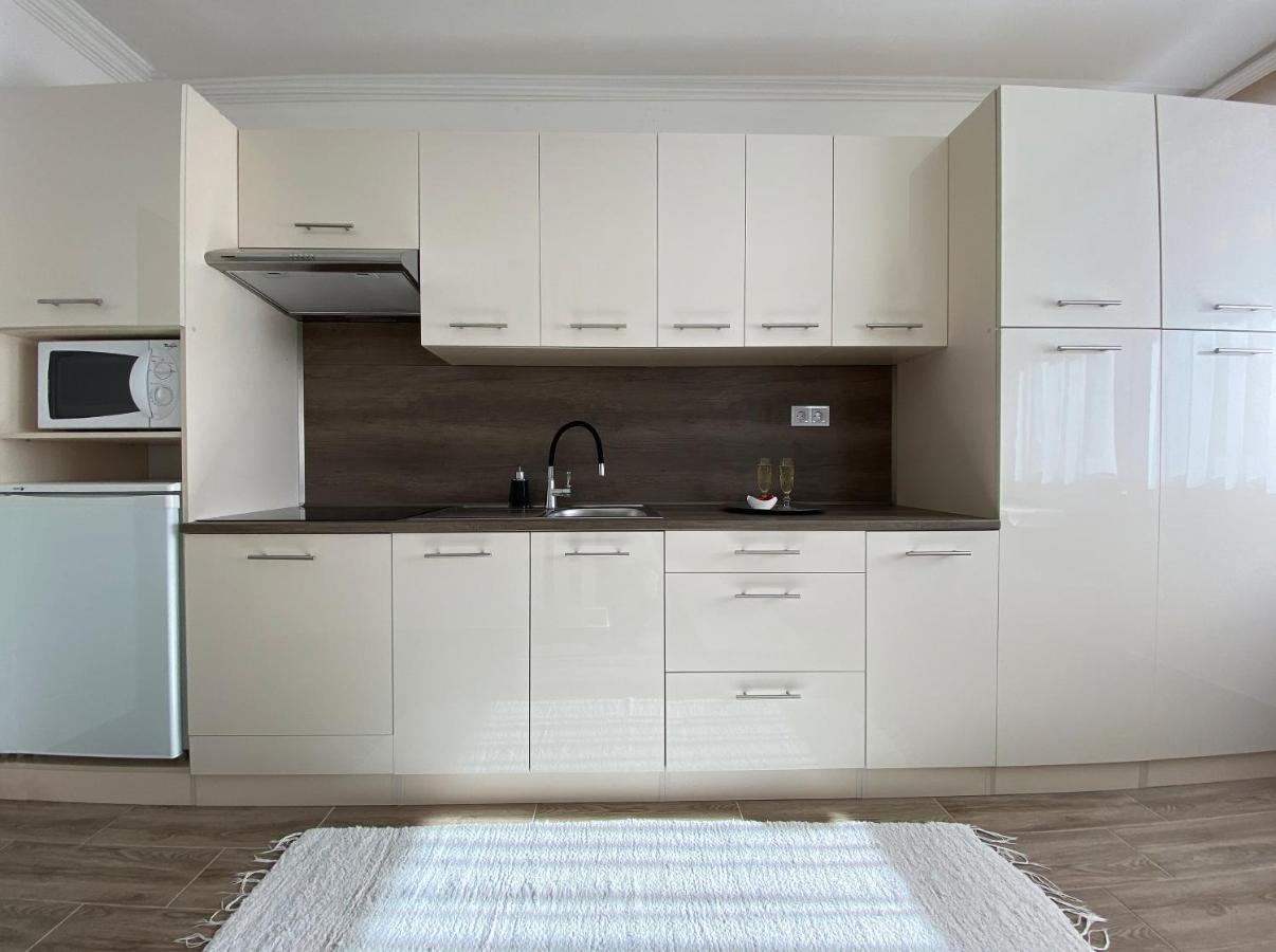 Andrea Apartmanok 2 Hajdúszoboszló Exterior foto